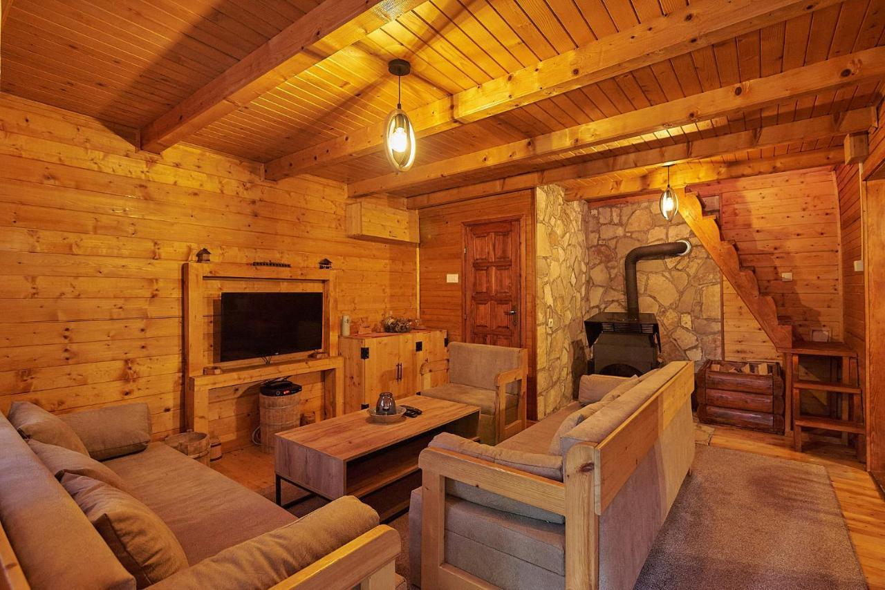 Brijest Country house *